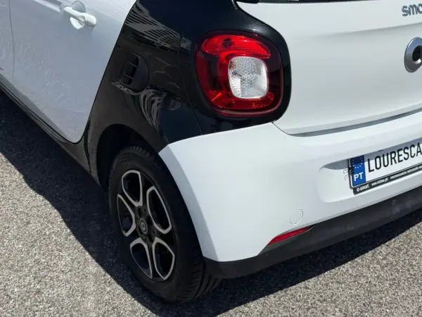 Smart ForFour 2016 - 11995 EUR, 84000 km - AUTO.MOTO.pt - 84000km - foto 39 de 42