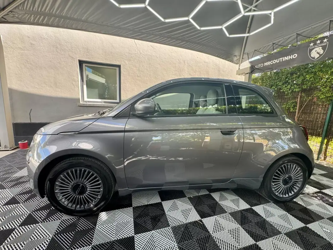 Fiat 500e 2022 - 16500 EUR, 25000 km - 25000km - foto 4 de 26