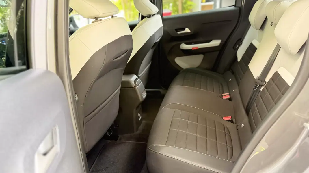 Citroën e-C3 2025 - 21500 EUR, 8295 km - AUTO.MOTO.pt - 8295km - foto 10 de 28