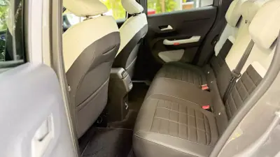 Citroën e-C3 2025 - 21500 EUR, 8295 km - AUTO.MOTO.pt - 8295km - foto 10 de 28