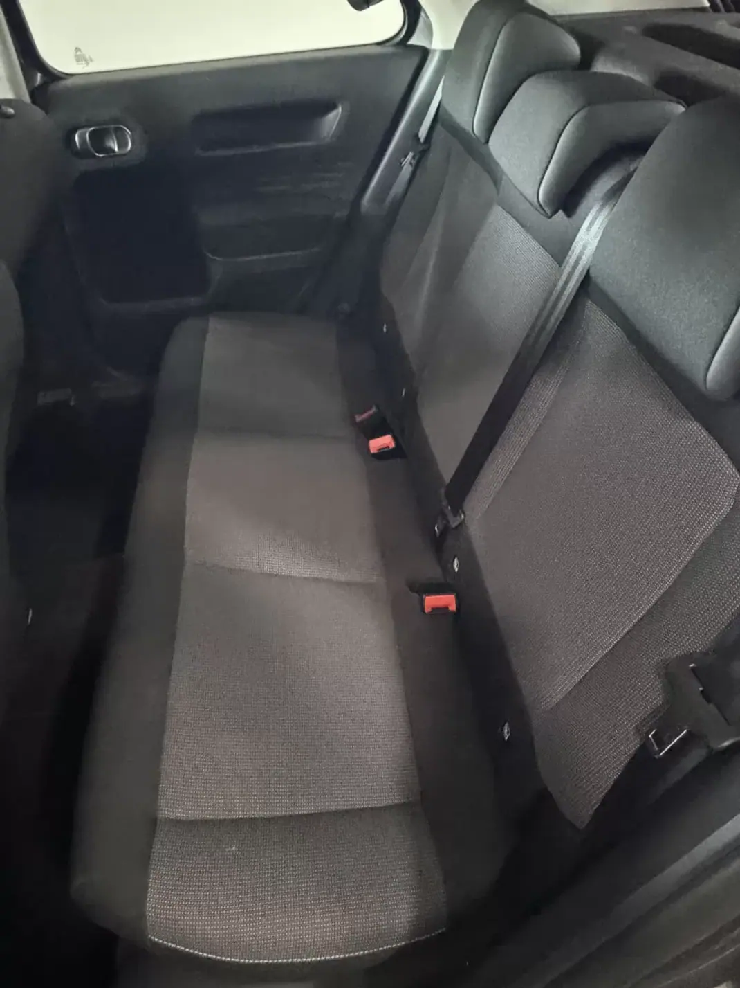 Citroën C4 Cactus 2017 - 12500 EUR, 70000 km - AUTO.MOTO.pt - 70000km - foto 13 de 14