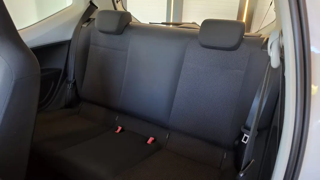 Volkswagen Up! 2016 - 8500 EUR, 79613 km - 79613km - foto 42 de 49