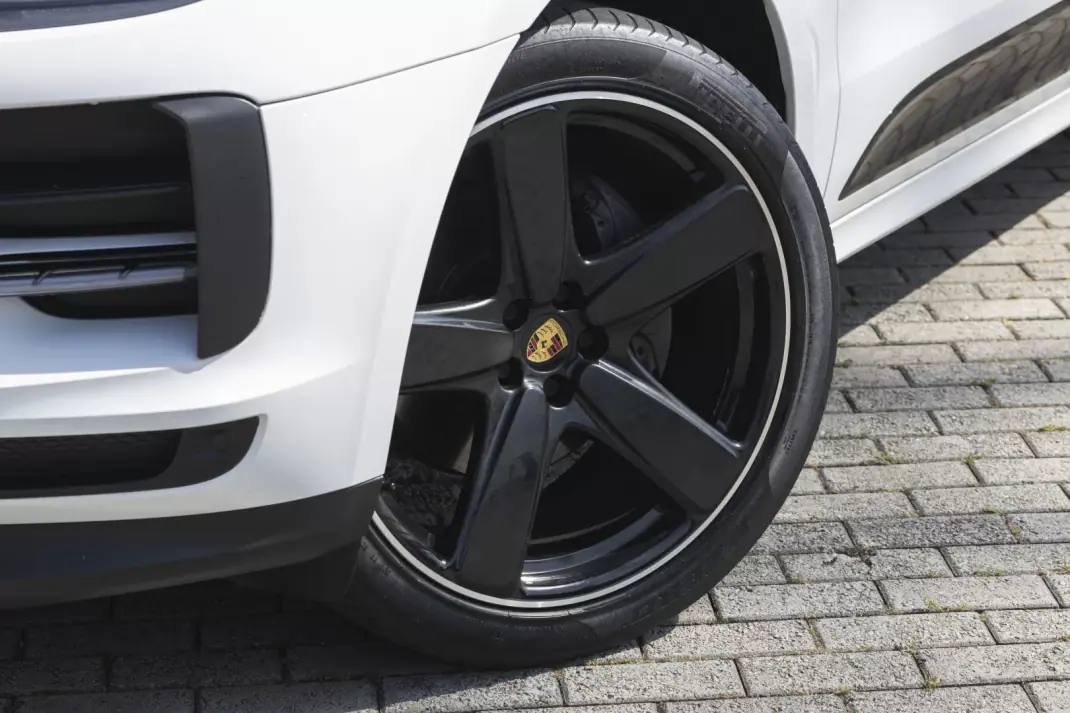 Porsche Macan 2018 - 53900 EUR, 89600 km - AUTO.MOTO.pt - 89600km - foto 8 de 40