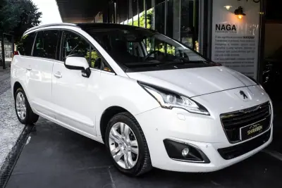 Peugeot 5008 2016 — foto 5 de 34
