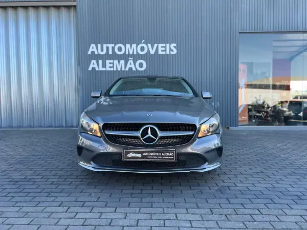 Mercedes-Benz CLA 180 2018 — foto 2 de 17