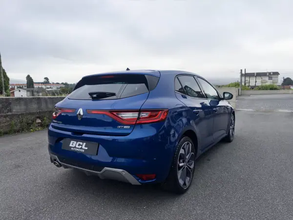 Renault Mégane 2018 - 15990 EUR, 117000 km - AUTO.MOTO.pt - 117000km - foto 7 de 48