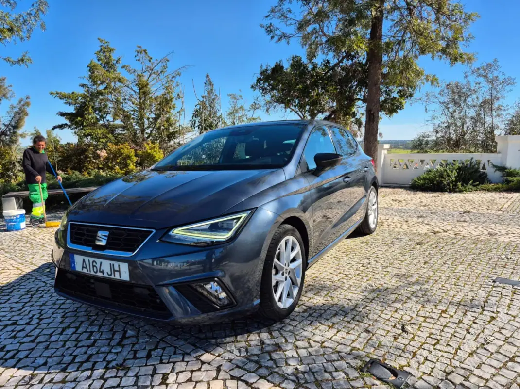 SEAT Ibiza 2021 - 16900 EUR, 39108 km - AUTO.MOTO.pt - 39108km - foto 1 de 24