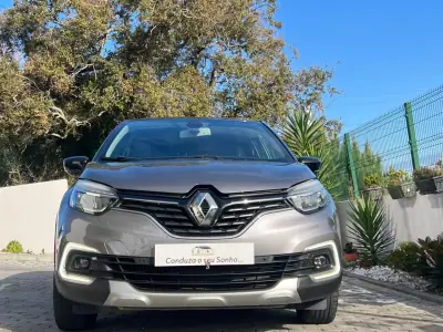 Renault Captur 2019 - 16990 EUR, 90898 km - AUTO.MOTO.pt - 90898km - foto 5 de 37