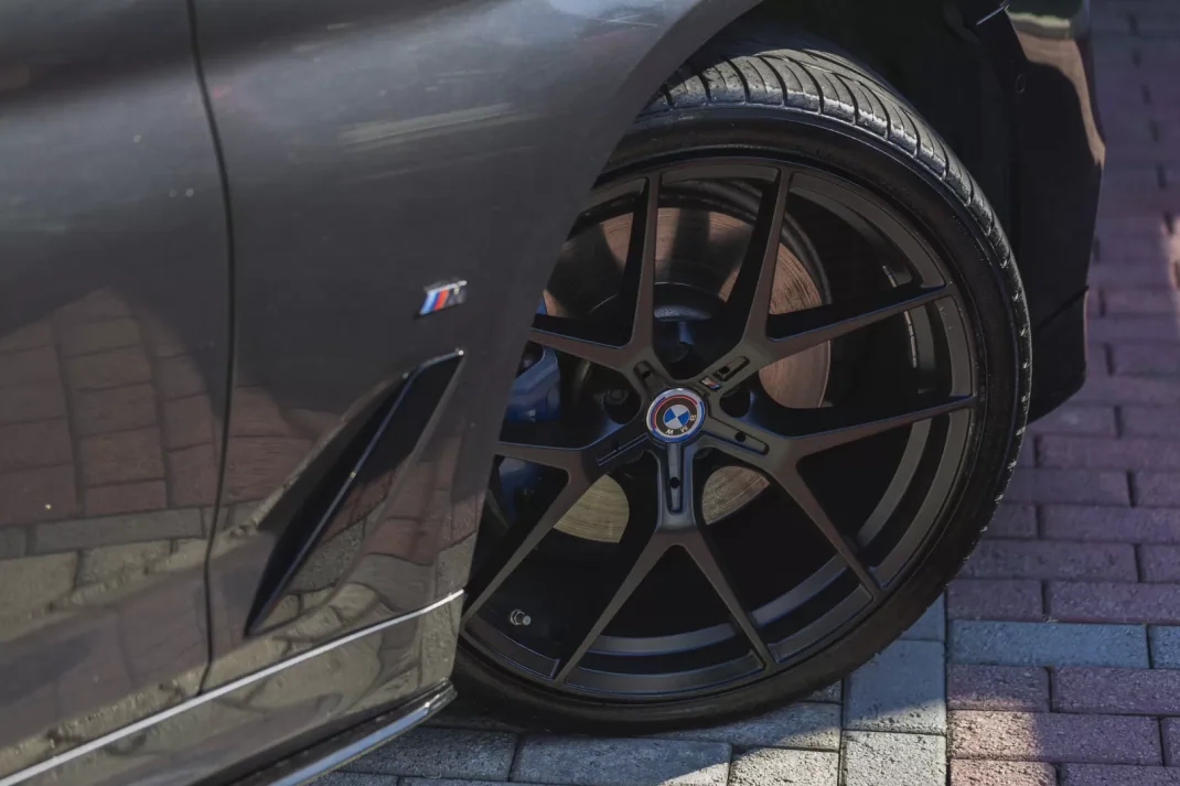 BMW 530e 2019 - 26850 EUR, 181810 km - AUTO.MOTO.pt - 181810km - foto 34 de 47