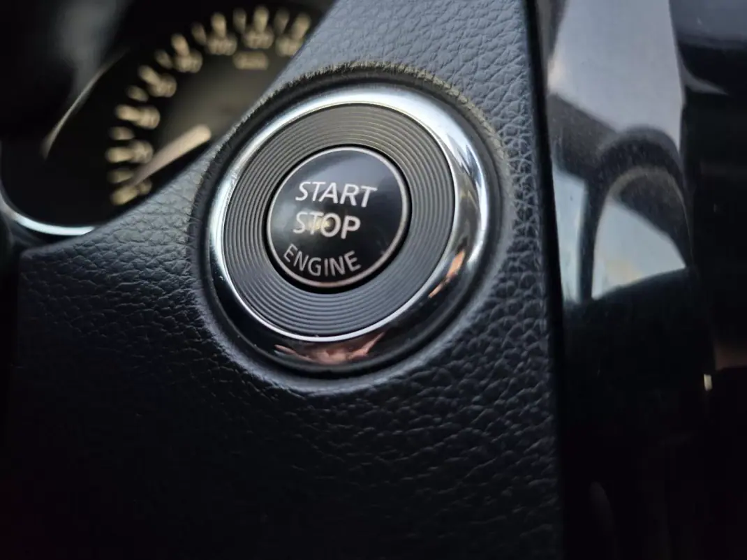 Nissan Qashqai 2015 - 13990 EUR, 146000 km - AUTO.MOTO.pt - 146000km - foto 15 de 40