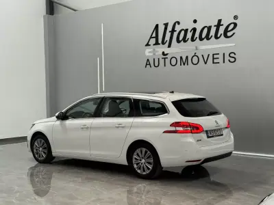 Peugeot 308 SW 2018 - 12490 EUR, 130000 km - AUTO.MOTO.pt - 130000km - foto 4 de 6