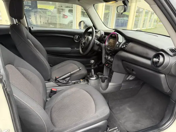 MINI One 2015 - 14900 EUR, 140000 km - AUTO.MOTO.pt - 140000km - foto 16 de 16