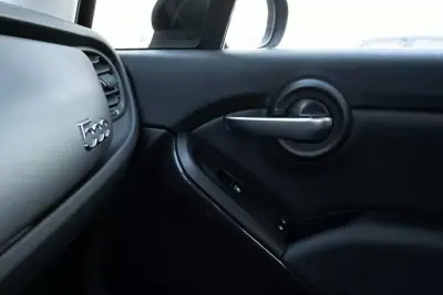 Fiat 500X 2023 - 17600 EUR, 8000 km - AUTO.MOTO.pt - 8000km - foto 18 de 24