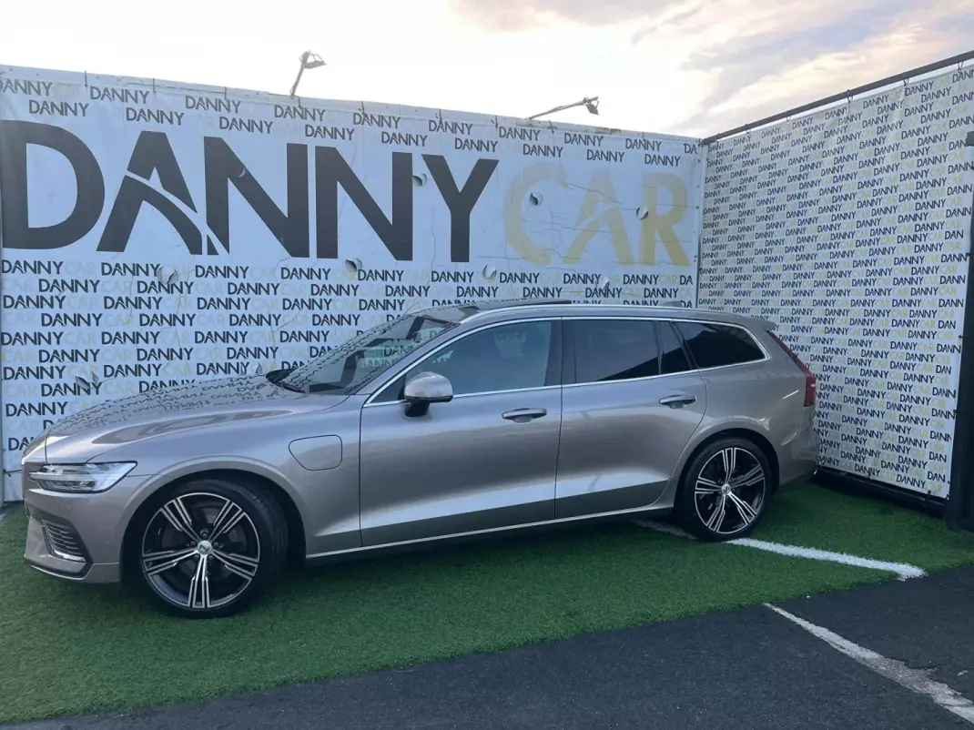 Volvo V60 2020 - 29000 EUR, 115000 km - AUTO.MOTO.pt - 115000km - foto 4 de 20