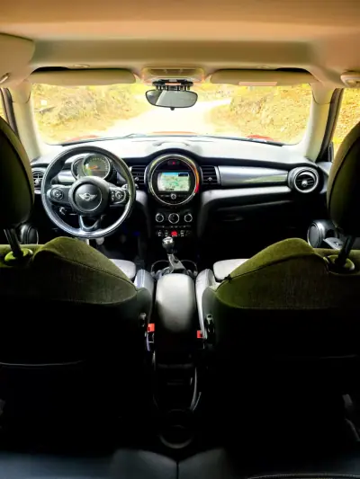 MINI 3 Portas 2015 - 15990 EUR, 138000 km - 138000km - foto 28 de 39