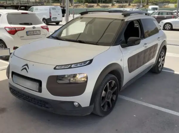 Citroën C4 Cactus e-HDi 92 ETG6 Stop&Start Shine Edition 2015 Diesel — 153 000 km · Ilha da Madeira Citroën C4 Cactus e-HDi 92 ETG6 Stop&Start Shine Edition 2015 Diesel