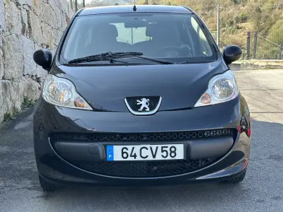Peugeot 107 2007 - 5500 EUR, 104000 km - AUTO.MOTO.pt - 104000km - foto 12 de 45