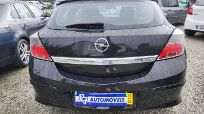 Opel 2010 - 5580 EUR, 219987 km - AUTO.MOTO.pt - 219987km - foto 19 de 20