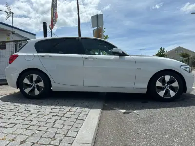 BMW 116 2015 - 16900 EUR, 123849 km - AUTO.MOTO.pt - 123849km - foto 8 de 32