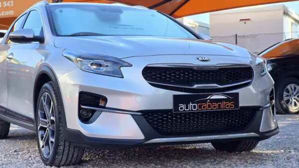 Kia XCeed 2022 - 17500 EUR, 75020 km - AUTO.MOTO.pt - 75020km - foto 10 de 25