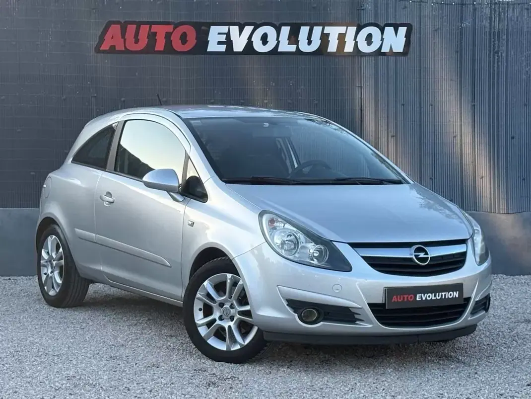 Opel Corsa van Ac 1.3 cdti 2007 - 4450 EUR, 139900 km - AUTO.MOTO.pt - 139900km - foto 1 de 17