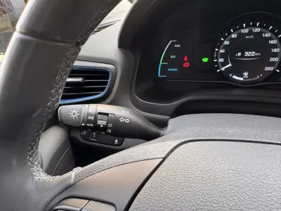 Hyundai Ioniq 2017 - 13250 EUR, 88000 km - AUTO.MOTO.pt - 88000km - foto 13 de 23