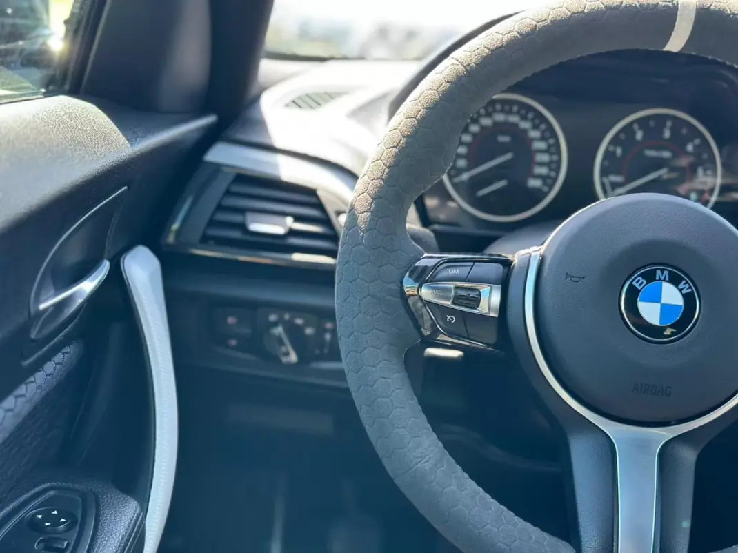 BMW 120 2015 - 20990 EUR, 162239 km - 162239km - foto 14 de 20