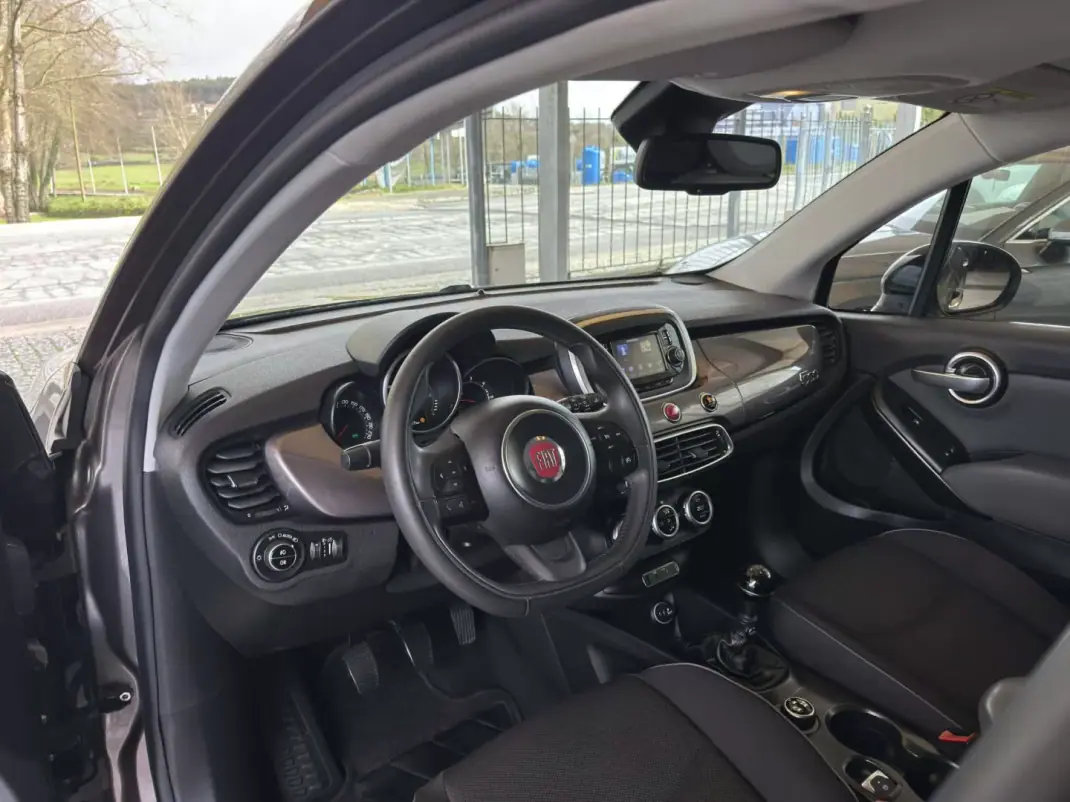 Fiat 500X 2015 - 12500 EUR, 129217 km - AUTO.MOTO.pt - 129217km - foto 12 de 31