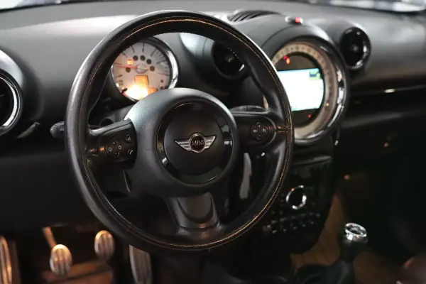 MINI Paceman 2015 - 15900 EUR, 178675 km - AUTO.MOTO.pt - 178675km - foto 9 de 25