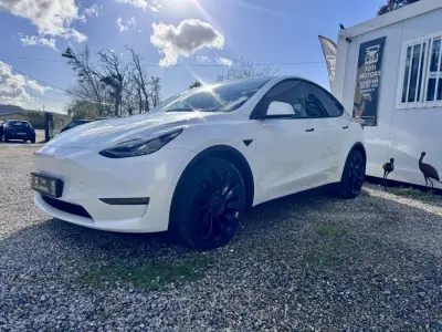 Tesla Model Y 2022 - 39990 EUR, 59000 km - AUTO.MOTO.pt - 59000km - foto 5 de 21