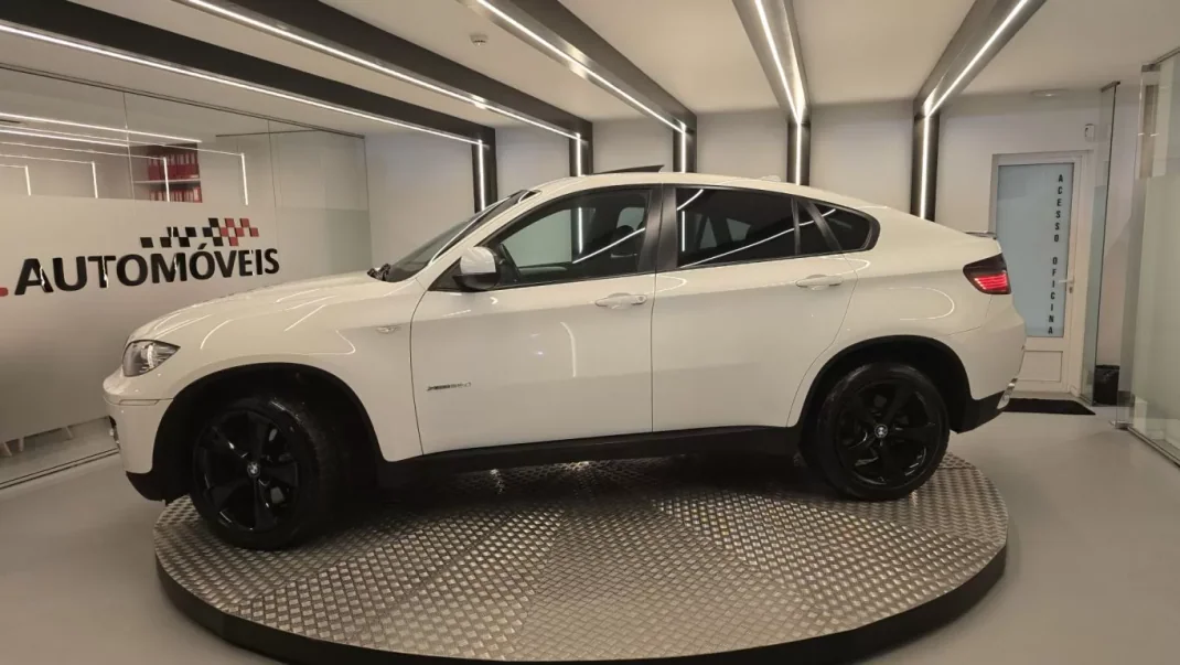 BMW X6 2008 - 25900 EUR, 157944 km - AUTO.MOTO.pt - 157944km - foto 12 de 54