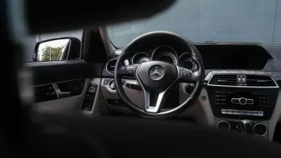 Mercedes-Benz C 220 2013 - 11500 EUR, 242000 km - 242000km - foto 21 de 23