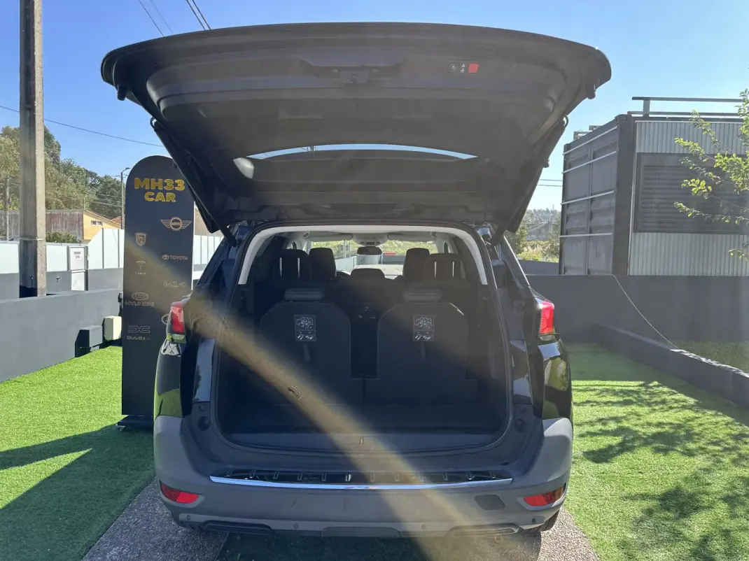 Peugeot 5008 2018 - 14900 EUR, 190000 km - 190000km - foto 17 de 73