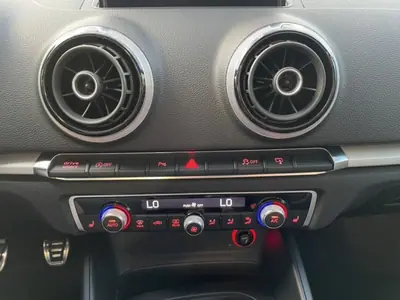 Audi A3 Cabrio 2015 - 25500 EUR, 115000 km - AUTO.MOTO.pt - 115000km - foto 21 de 33