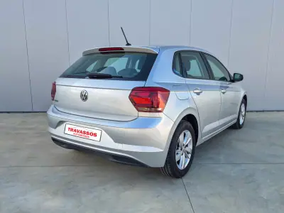 Volkswagen Polo 2018 - 12900 EUR, 99947 km - AUTO.MOTO.pt - 99947km - foto 3 de 11