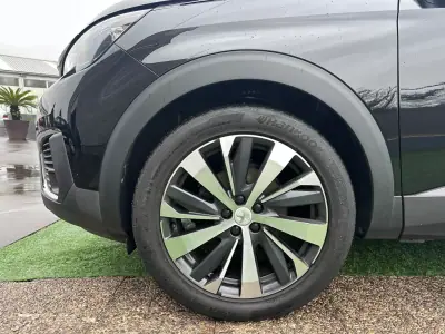 Peugeot 5008 2018 - 14900 EUR, 140000 km - AUTO.MOTO.pt - 140000km - foto 24 de 52