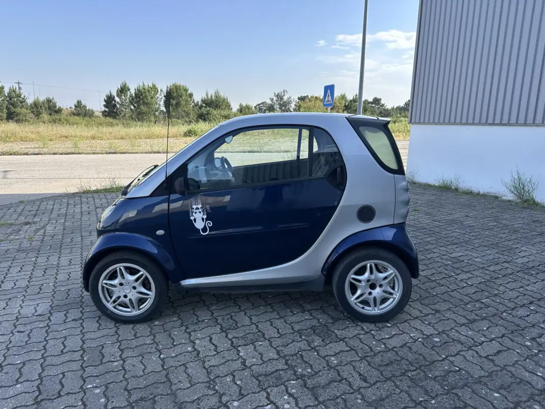 Smart ForTwo Coupé 2004 - 3490 EUR, 193000 km - AUTO.MOTO.pt - 193000km - foto 7 de 15