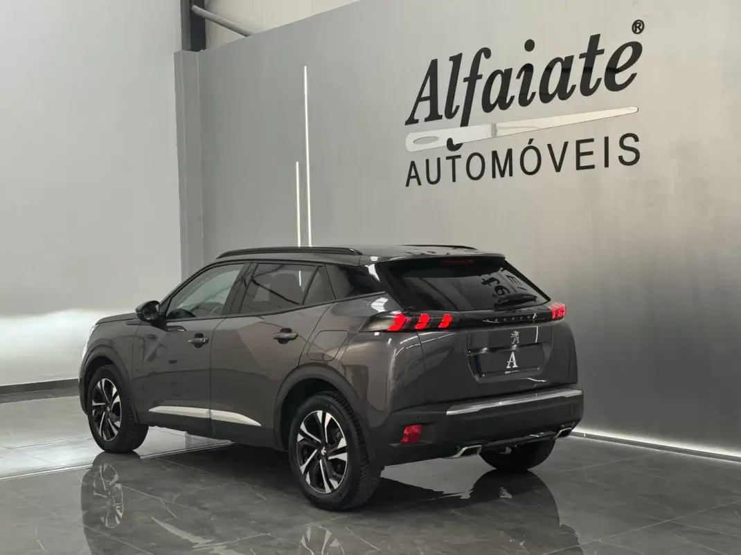 Peugeot 2008 2021 - 17990 EUR, 99900 km - AUTO.MOTO.pt - 99900km - foto 3 de 12