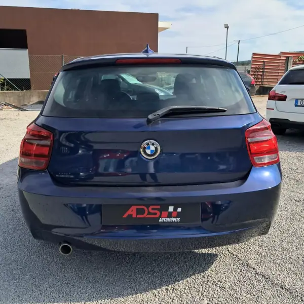 BMW 116 2013 - 9250 EUR, 180000 km - AUTO.MOTO.pt - 180000km - foto 5 de 11