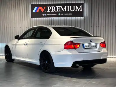 BMW 318 2011 - 15990 EUR, 230500 km - AUTO.MOTO.pt - 230500km - foto 32 de 38