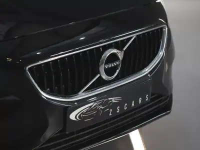 Volvo V40 2019 - 15990 EUR, 101000 km - AUTO.MOTO.pt - 101000km - foto 11 de 21