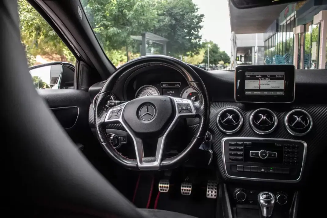 Mercedes-Benz A 180 2013 - 14990 EUR, 273379 km - 273379km - foto 32 de 36