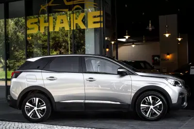 Peugeot 3008 2018 - 16890 EUR, 127901 km - AUTO.MOTO.pt - 127901km - foto 11 de 43