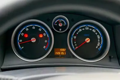 Opel Astra GTC 2007 - 15990 EUR, 149500 km - AUTO.MOTO.pt - 149500km - foto 18 de 22