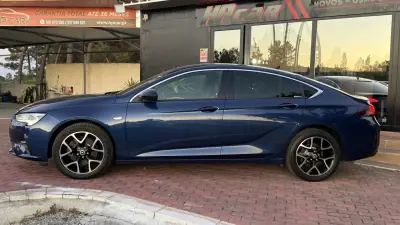 Opel Insignia Grand Sport 2021 - 14990 EUR, 169000 km - AUTO.MOTO.pt - 169000km - foto 9 de 38