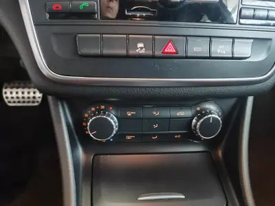 Mercedes-Benz CLA 45 AMG 2014 - 32990 EUR, 130000 km - AUTO.MOTO.pt - 130000km - foto 35 de 40