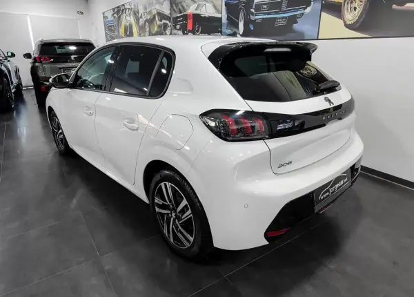 Peugeot 208 2021 - 13990 EUR, 57000 km - AUTO.MOTO.pt - 57000km - foto 21 de 35