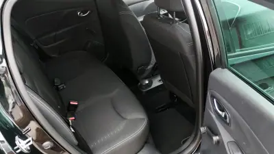 Renault Clio 2017 - 9950 EUR, 77000 km - 77000km - foto 19 de 35