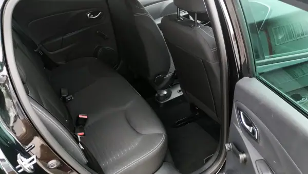 Renault Clio 2017 - 9950 EUR, 77000 km - 77000km - foto 19 de 35