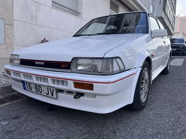 Toyota Corolla GTi AE82 1985 Gasolina — 79 000 km Toyota Corolla GTi AE82 1985 Gasolina